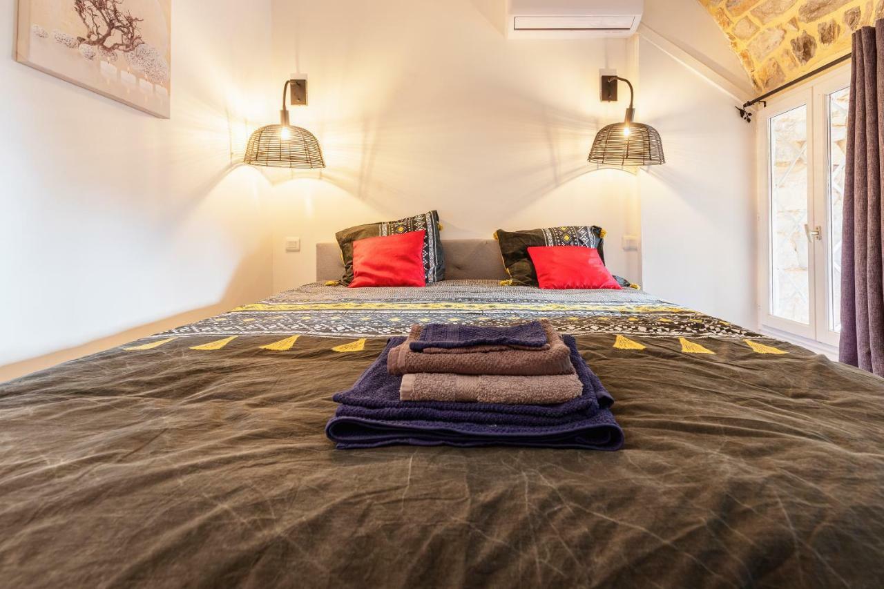 Calme Cocon Troglodyte Au Coeur De La Ville Apartment นีมส์ ภายนอก รูปภาพ